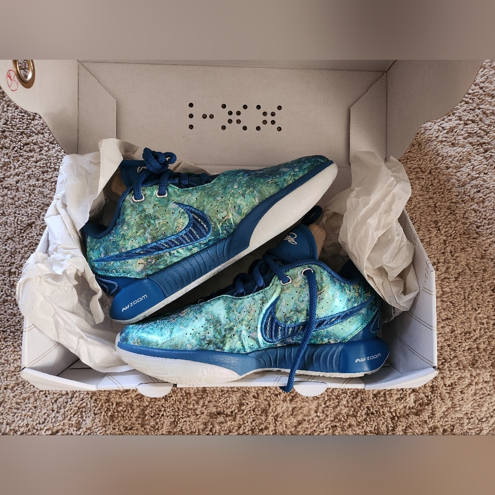 Nike Lebron 21 Abalone Basketball Sneakers
